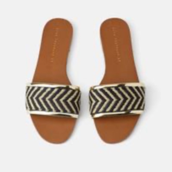 ❣️Zara Chevron Slide Sandals❣️